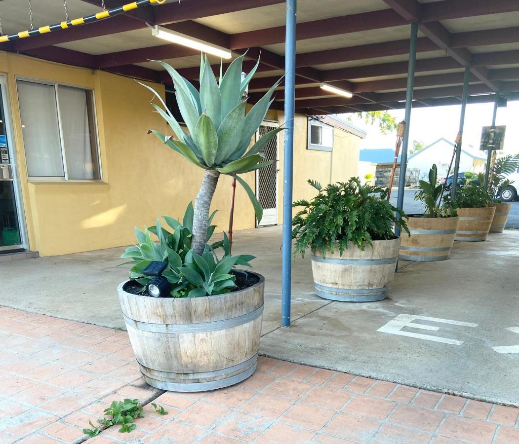 Proserpine Motor Lodge Экстерьер фото