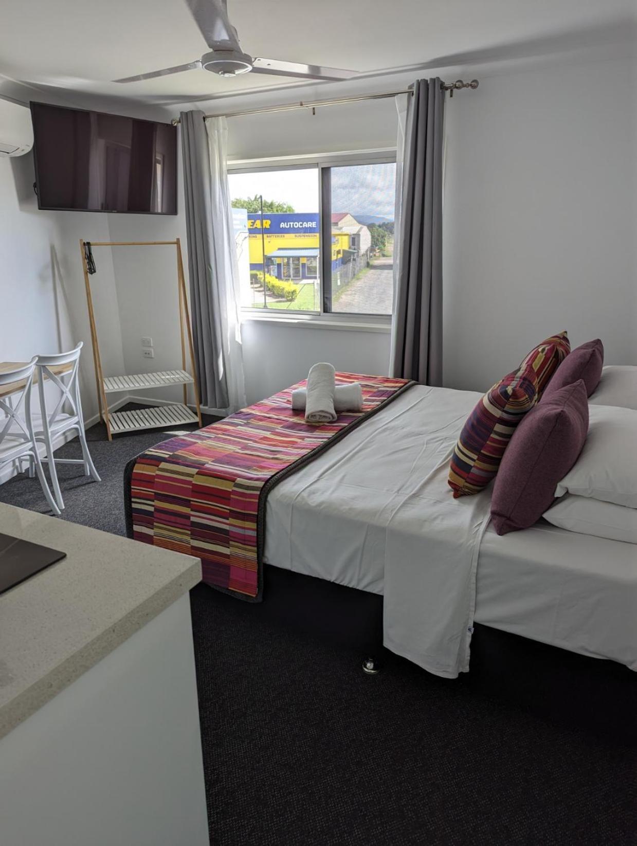 Proserpine Motor Lodge Экстерьер фото