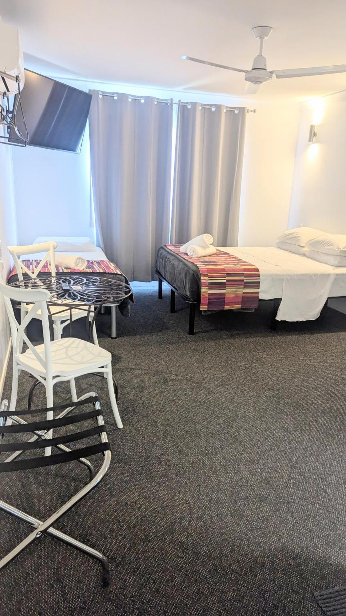 Proserpine Motor Lodge Экстерьер фото