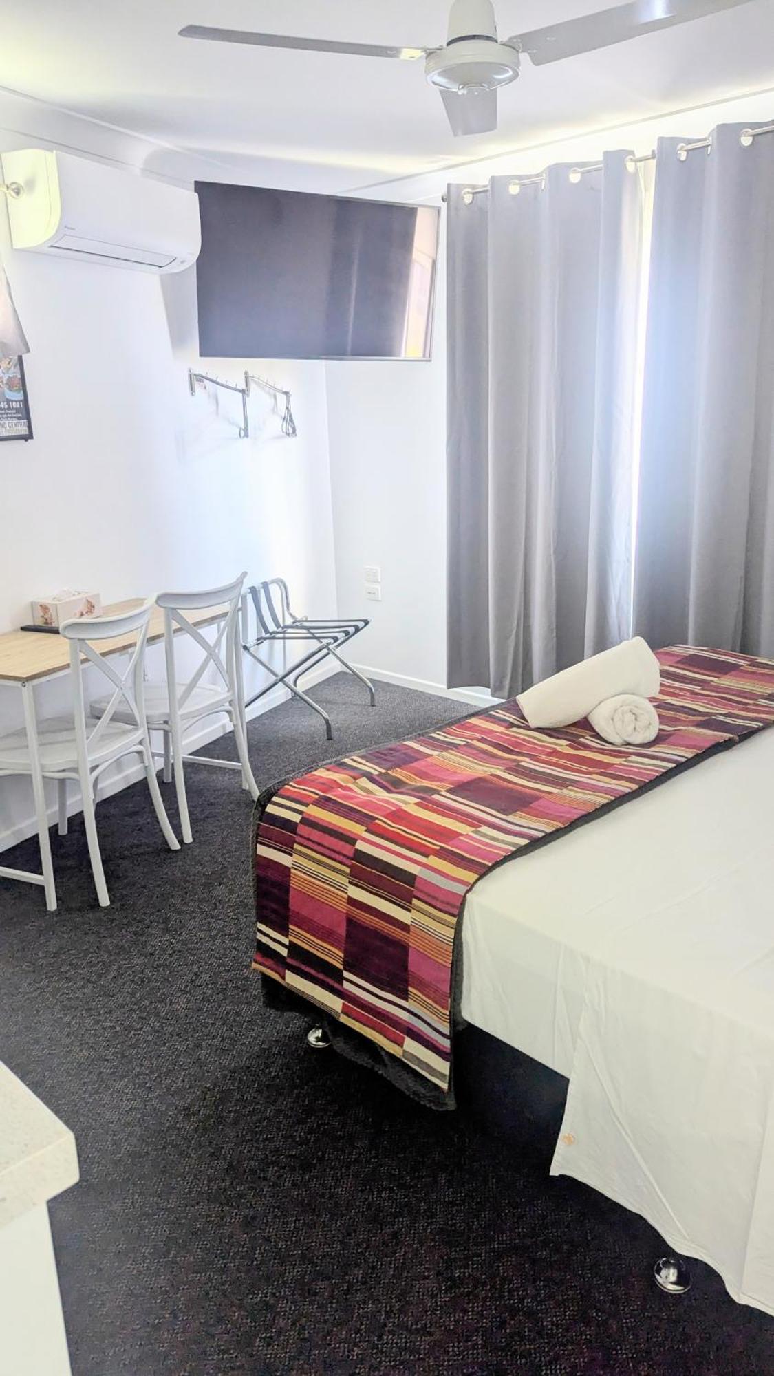 Proserpine Motor Lodge Экстерьер фото