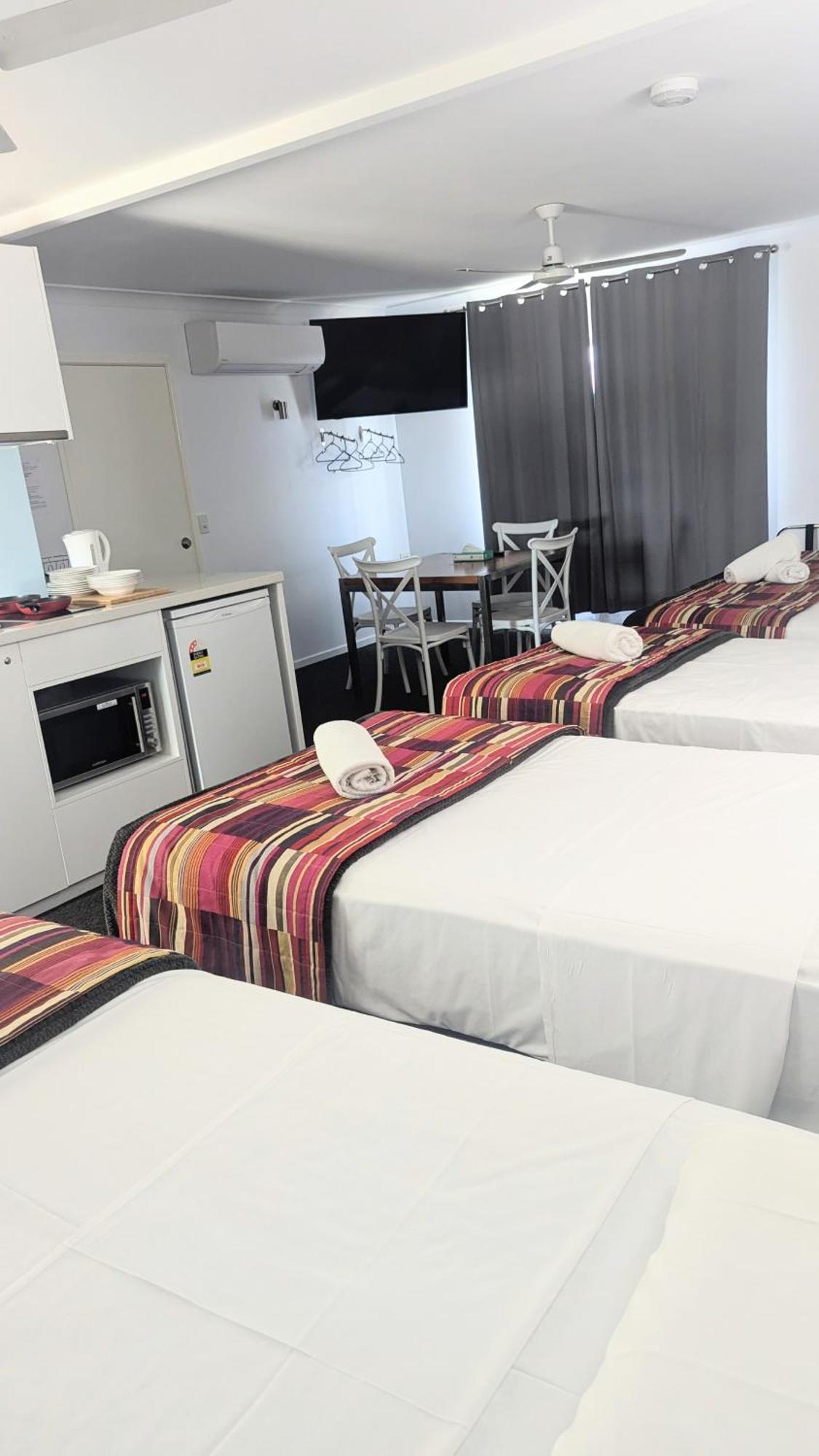 Proserpine Motor Lodge Экстерьер фото